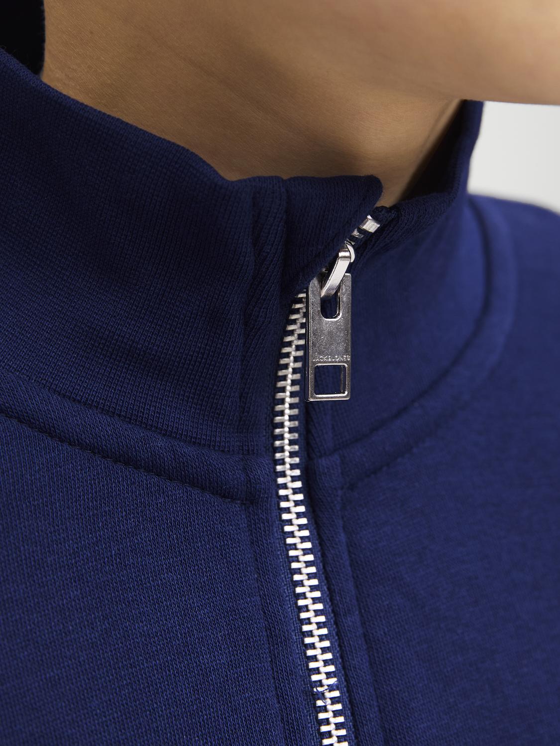 model_shot-detail